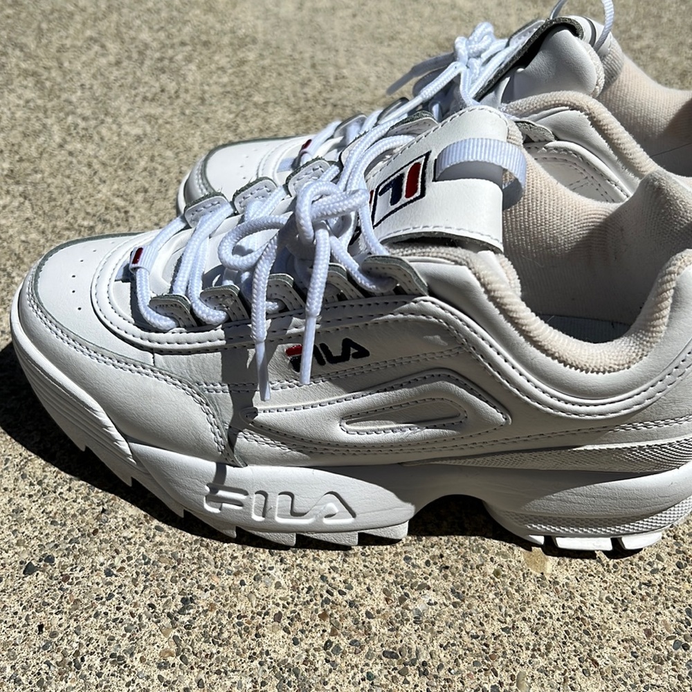 FILA DISRUPTOR II PREMIUM SNEAKER - WOMEN'S
